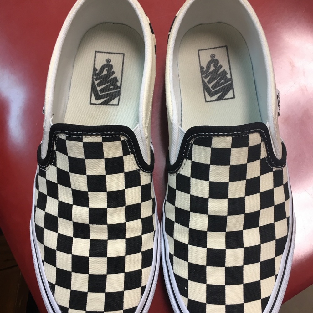Women’s checkered vans 8.5